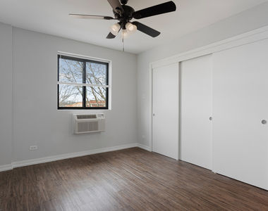5411 N Winthrop Avenue - Photo Thumbnail 6