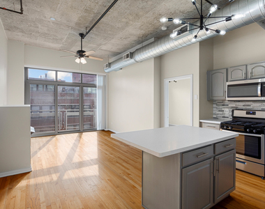 933 W Van Buren Street - Photo Thumbnail 7