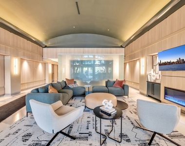 933 W Van Buren Street - Photo Thumbnail 19