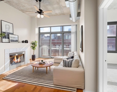 933 W Van Buren Street - Photo Thumbnail 1