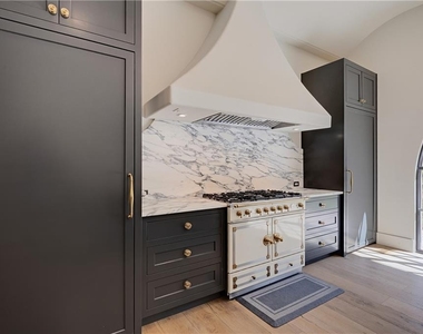 3570 Knollwood Drive Nw - Photo Thumbnail 14