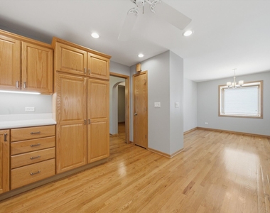 586 S Hawthorne Avenue - Photo Thumbnail 14