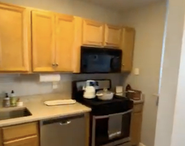 444 W Fullerton Parkway - Photo Thumbnail 9