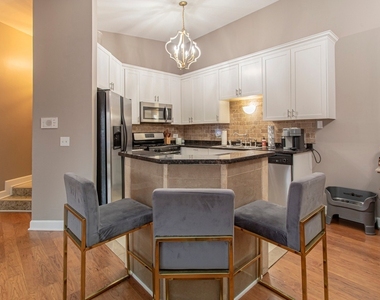 1344 Mcdowell Avenue - Photo Thumbnail 2