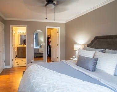 1344 Mcdowell Avenue - Photo Thumbnail 8