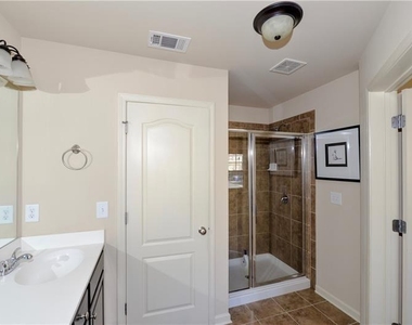 2349 White Oak Bend Se - Photo Thumbnail 10