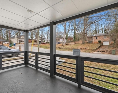 170 Stanhope Circle Nw - Photo Thumbnail 4