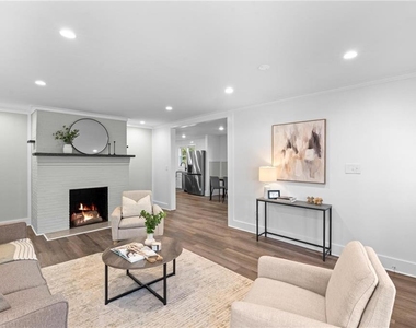 170 Stanhope Circle Nw - Photo Thumbnail 8