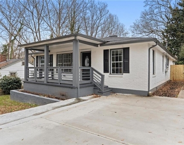 170 Stanhope Circle Nw - Photo Thumbnail 2