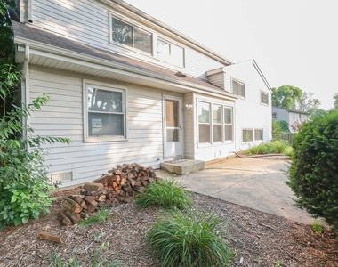 1329 Stonegate Road - Photo Thumbnail 13