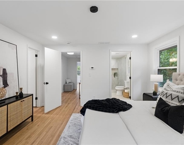 1303 Faraday Place - Photo Thumbnail 18