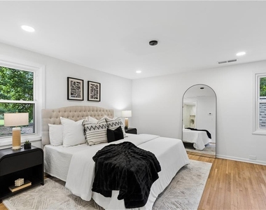 1303 Faraday Place - Photo Thumbnail 12