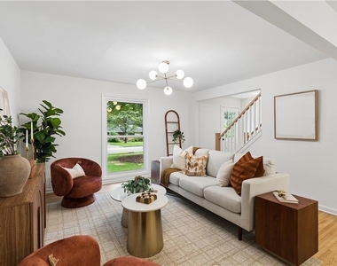 1303 Faraday Place - Photo Thumbnail 10