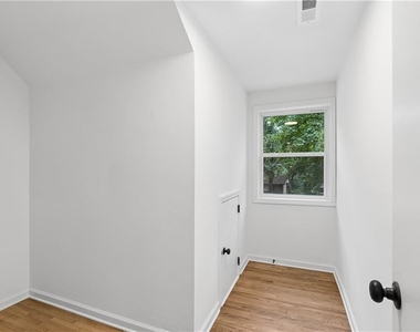 1303 Faraday Place - Photo Thumbnail 19
