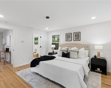 1303 Faraday Place - Photo Thumbnail 13