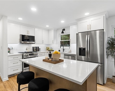1303 Faraday Place - Photo Thumbnail 5