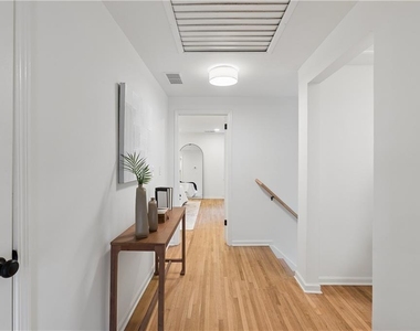 1303 Faraday Place - Photo Thumbnail 11