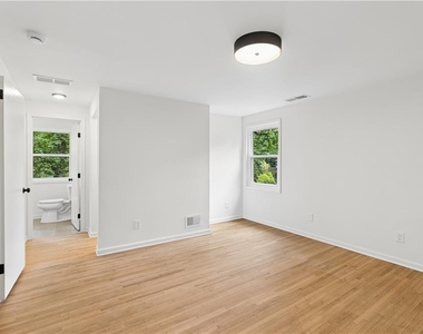 1303 Faraday Place - Photo Thumbnail 22