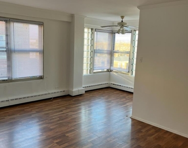 2600 W Berwyn Avenue - Photo Thumbnail 2