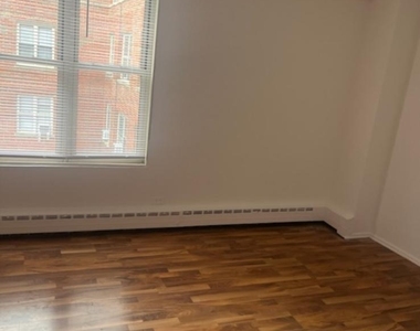 2600 W Berwyn Avenue - Photo Thumbnail 4