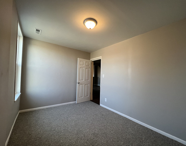 3252 S Princeton Avenue - Photo Thumbnail 14