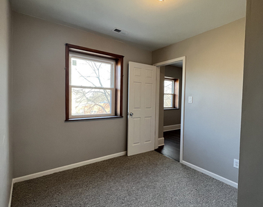 3252 S Princeton Avenue - Photo Thumbnail 16