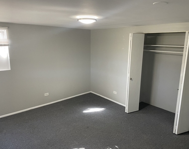 5712 W Higgins Avenue - Photo Thumbnail 4