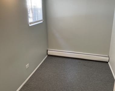 5712 W Higgins Avenue - Photo Thumbnail 5