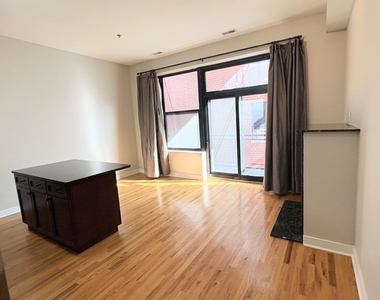 2 S Leavitt Street - Photo Thumbnail 10