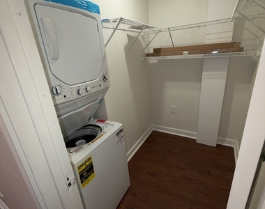 2045 N Tripp Avenue - Photo Thumbnail 10