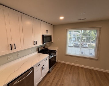 2114 Southwind Circle - Photo Thumbnail 5