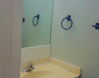 579 Hambrick Square - Photo Thumbnail 18
