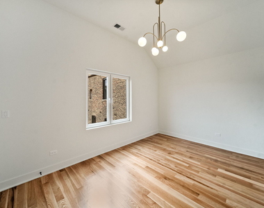 1355 W 16th Street - Photo Thumbnail 8