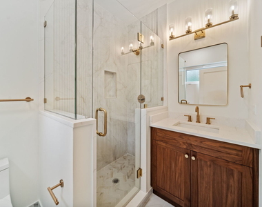 1355 W 16th Street - Photo Thumbnail 12