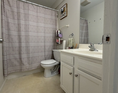716 Elm Street - Photo Thumbnail 11