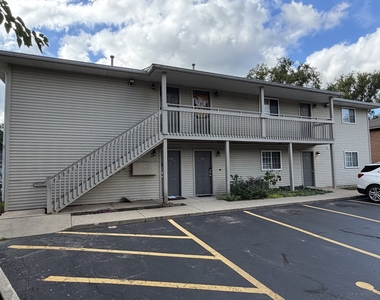 716 Elm Street - Photo Thumbnail 16