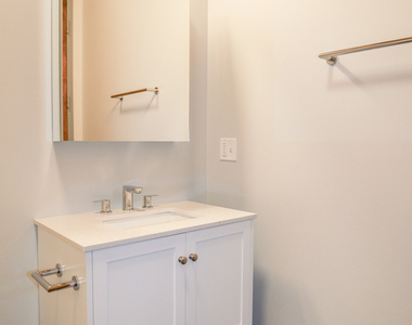 4046 N Hermitage Avenue - Photo Thumbnail 11