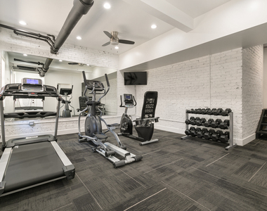 7620 N Eastlake Terrace - Photo Thumbnail 10