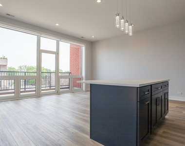 2402 W Carmen Avenue - Photo Thumbnail 4