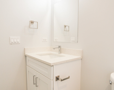 2402 W Carmen Avenue - Photo Thumbnail 13