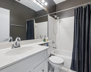 1713 W Diversey Parkway - Photo Thumbnail 21