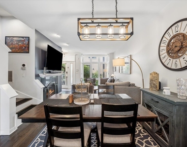 1713 W Diversey Parkway - Photo Thumbnail 7
