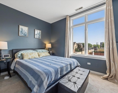 1713 W Diversey Parkway - Photo Thumbnail 20