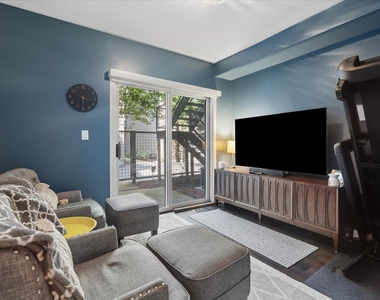1713 W Diversey Parkway - Photo Thumbnail 26
