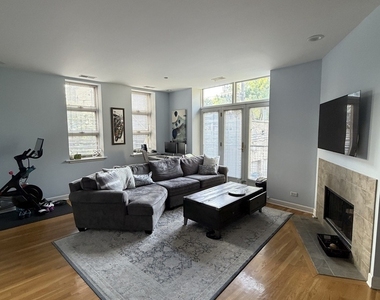 2100 N Racine Avenue - Photo Thumbnail 8