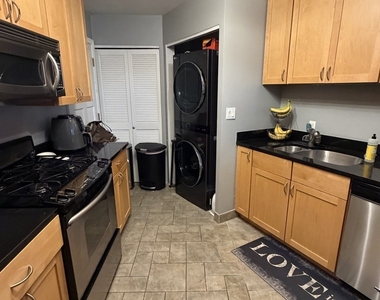 2100 N Racine Avenue - Photo Thumbnail 6
