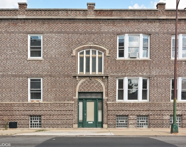3557 W Wrightwood Avenue - Photo Thumbnail 10