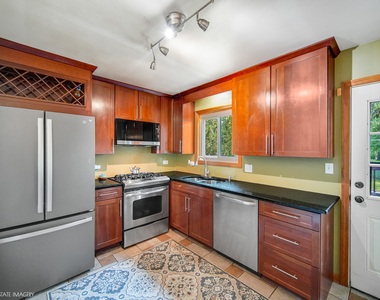 2905 Edgewood Parkway - Photo Thumbnail 6