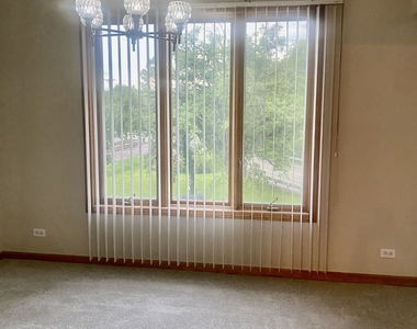 475 N East River Road - Photo Thumbnail 2