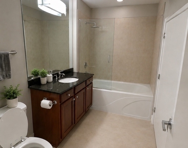 1819 S Michigan Avenue - Photo Thumbnail 10
